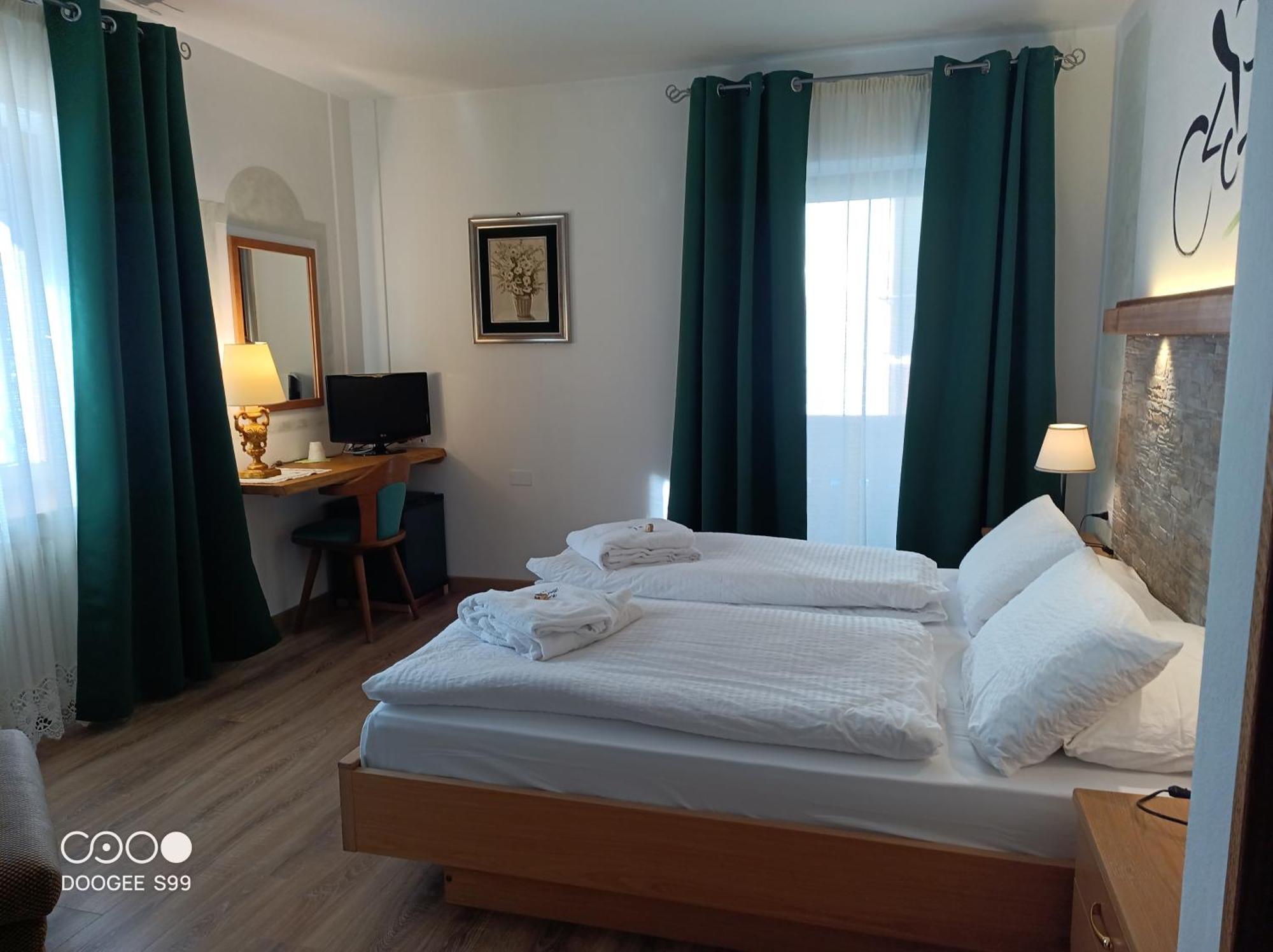 Park Hotel Arnica Falcade Exteriör bild